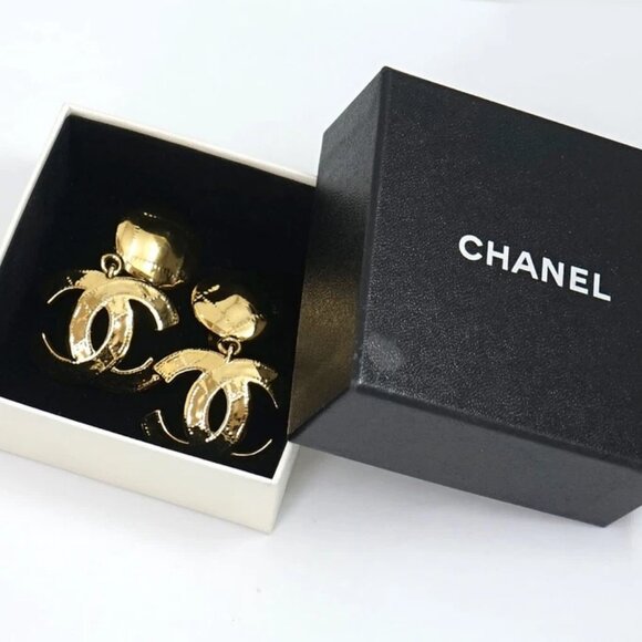CHANEL Large CC Logos Vintage Dangle Earrings Gold Tone 94P w/Box x1136 - Picture 5 of 5